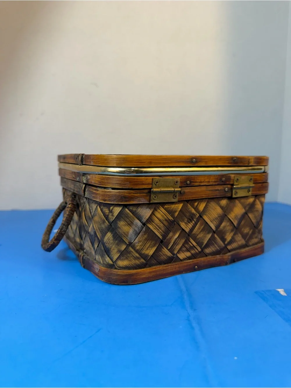 N/A handcrafted woven